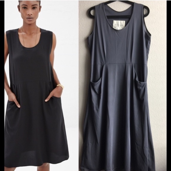 Vetements Dresses & Skirts - Midi dress with pockets NWOT